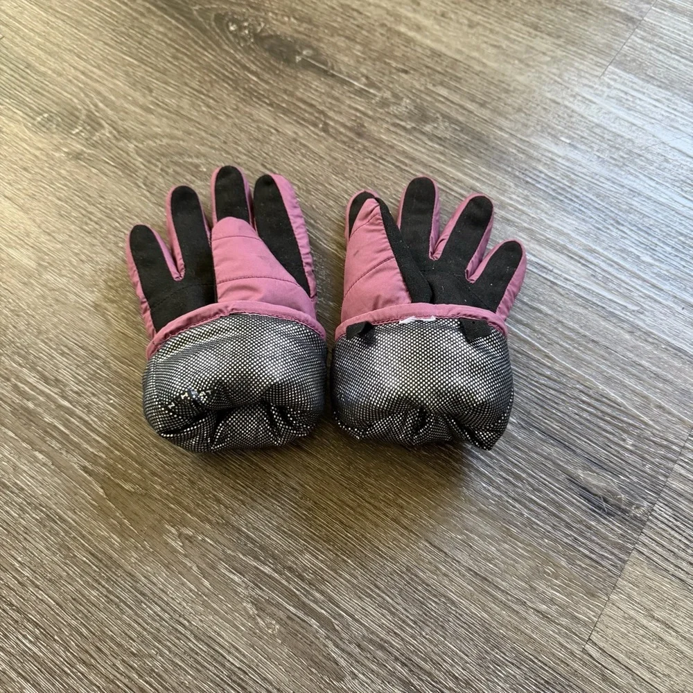 Columbia Women’s ' Mittens in Soft Pink